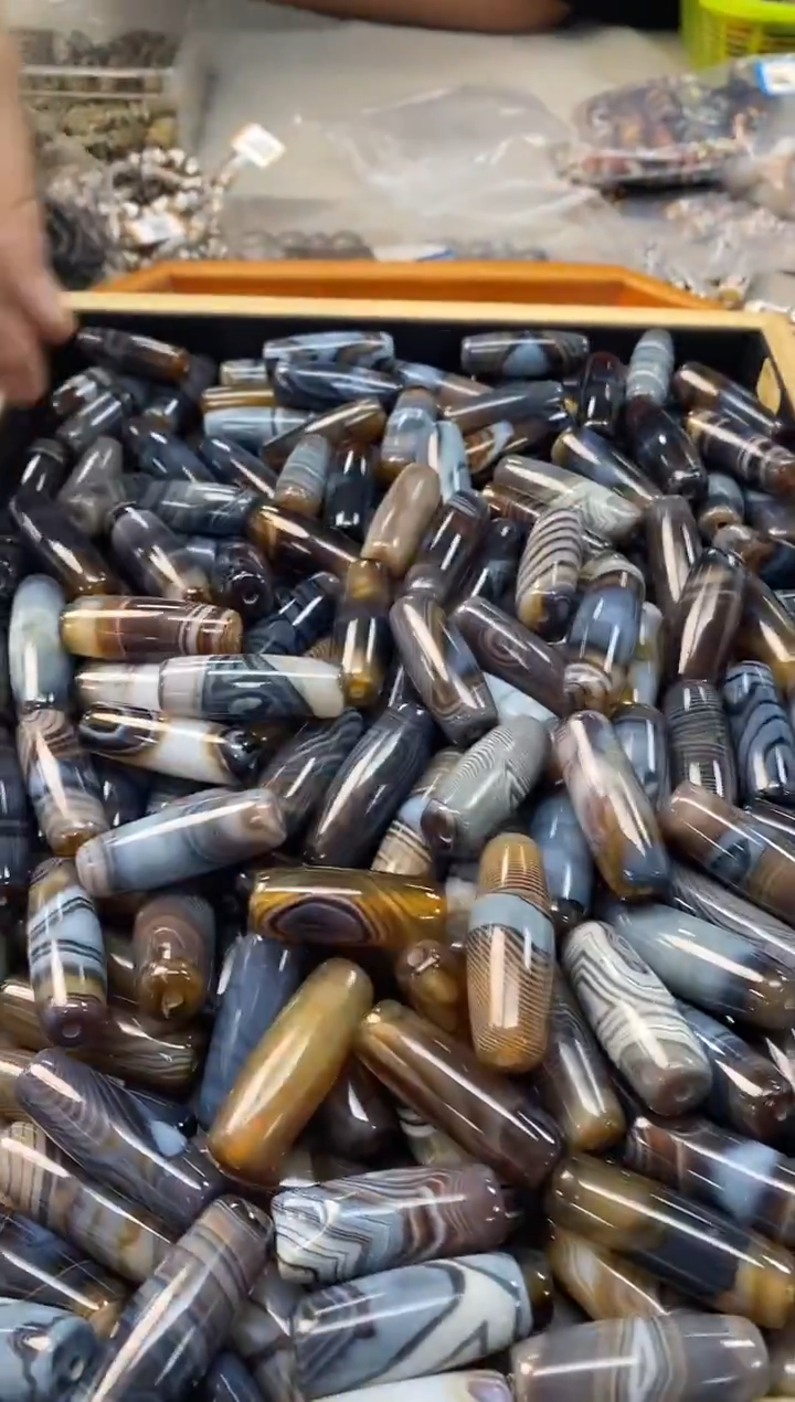 玛瑙/玉髓颈饰未镶嵌-1203 -55 颜色大小状态多样性发一个  不编