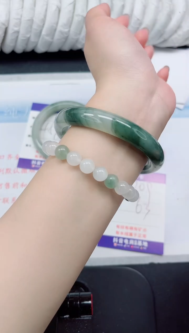 【闪购商品】石英质玉手镯未镶嵌209#63