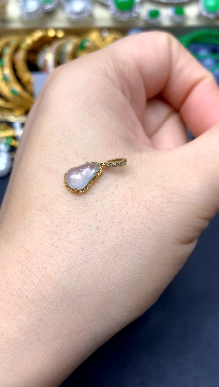 颈饰18K金镶嵌翡翠68 -中国好珍宝