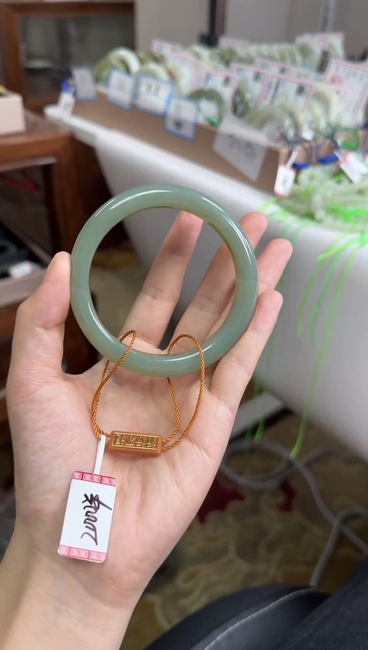 未镶嵌手镯和田玉58