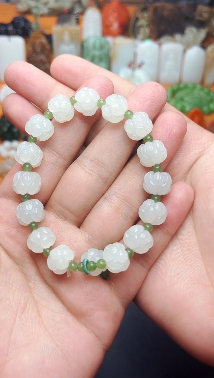【闪购商品】和田玉手串未镶嵌莲花珠手串01