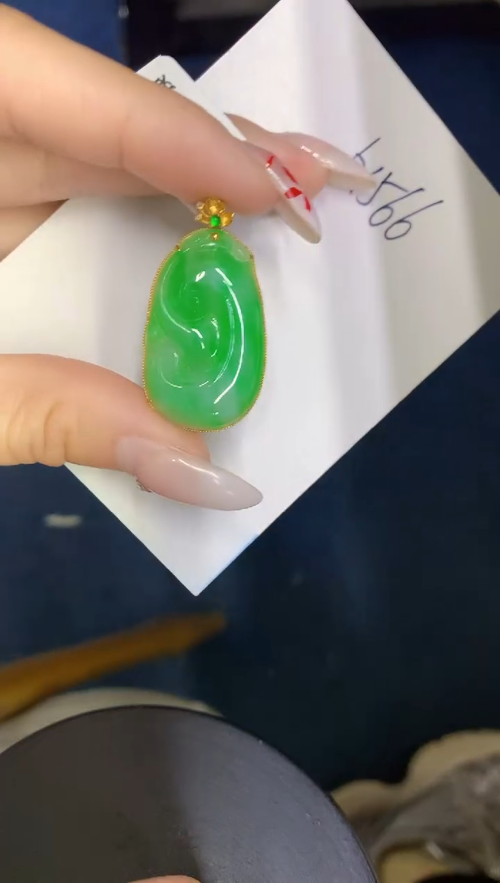 【闪购商品】翡翠颈饰18K金镶嵌0000000000