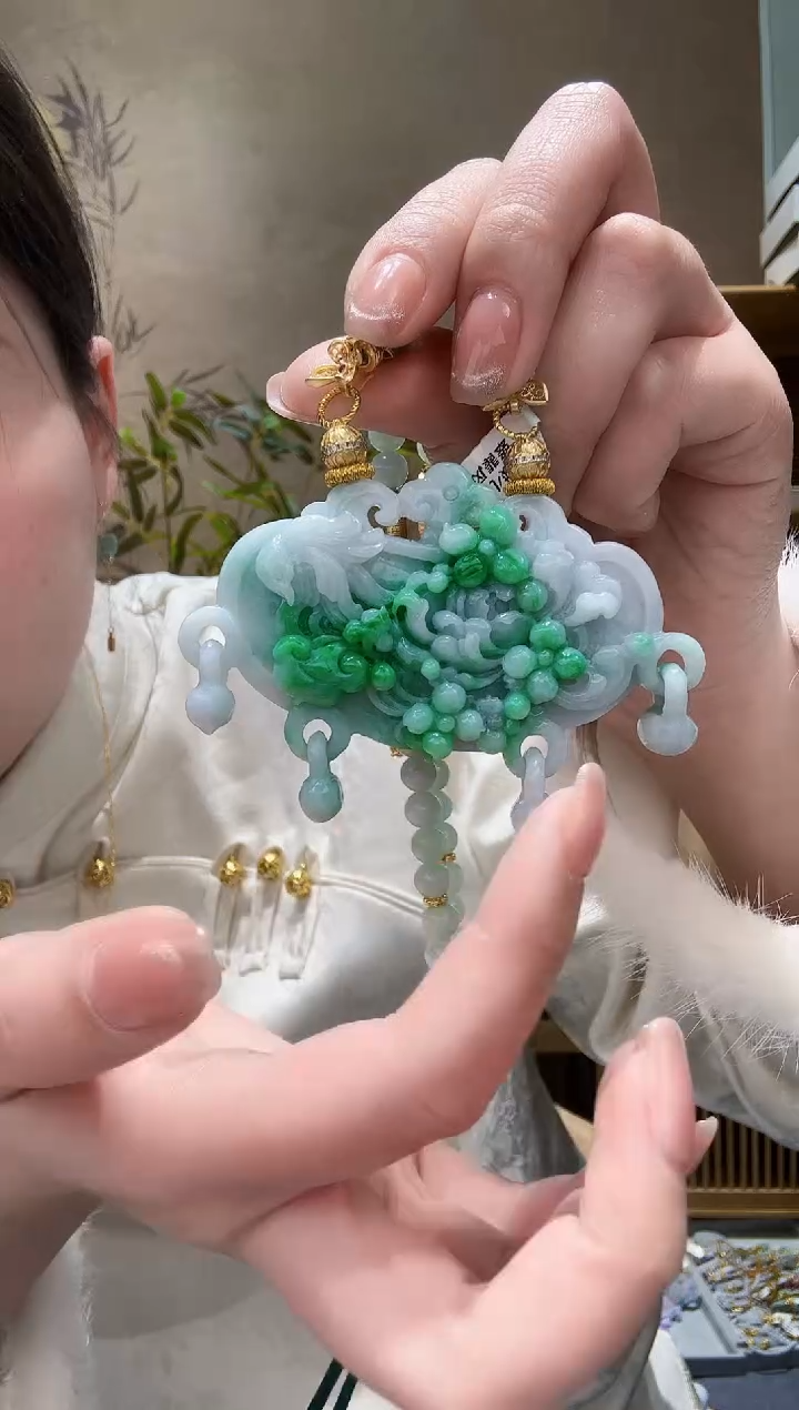 【闪购商品】翡翠颈饰未镶嵌吊坠