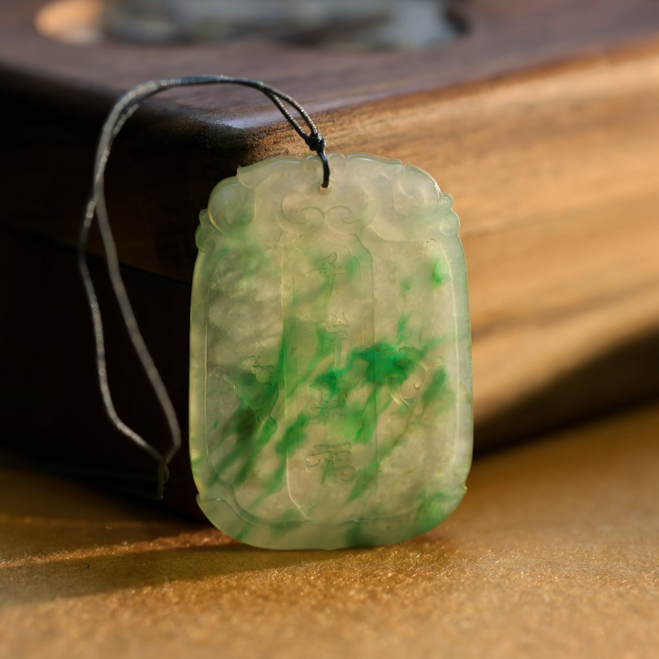 老坑种千祥集福翡翠牌子挂件 