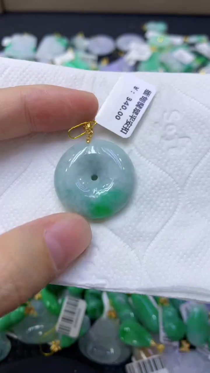 颈饰未镶嵌翡翠天然缅甸翡翠A货