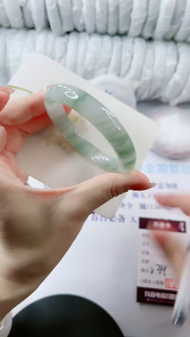 【闪购商品】石英质玉手镯未镶嵌多样性发货V39