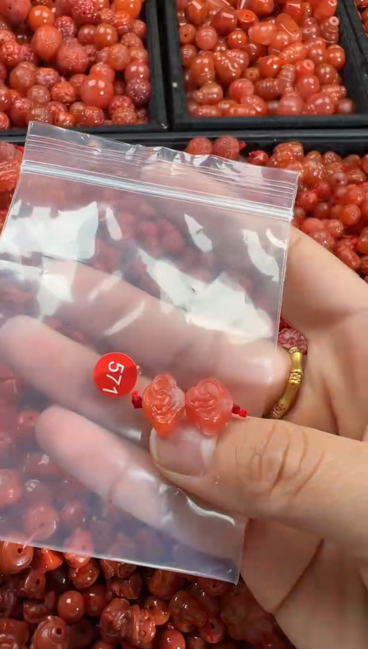 【闪购商品】南红玛瑙颈饰未镶嵌1