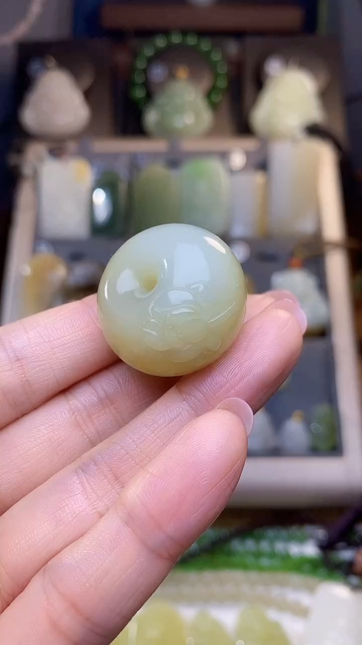 【闪购商品】和田玉颈饰未镶嵌平安扣