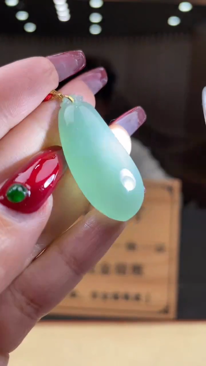 【闪购商品】翡翠颈饰未镶嵌      *35