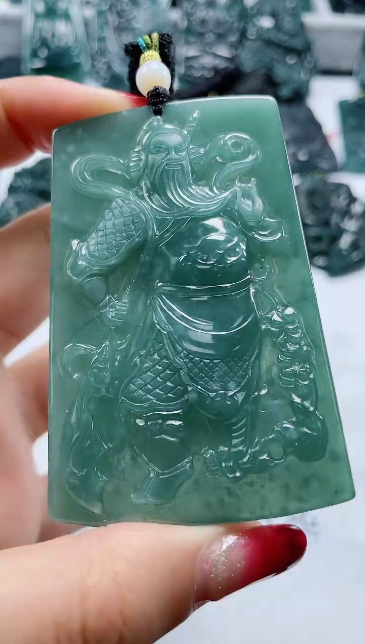 【闪购商品】翡翠颈饰未镶嵌         