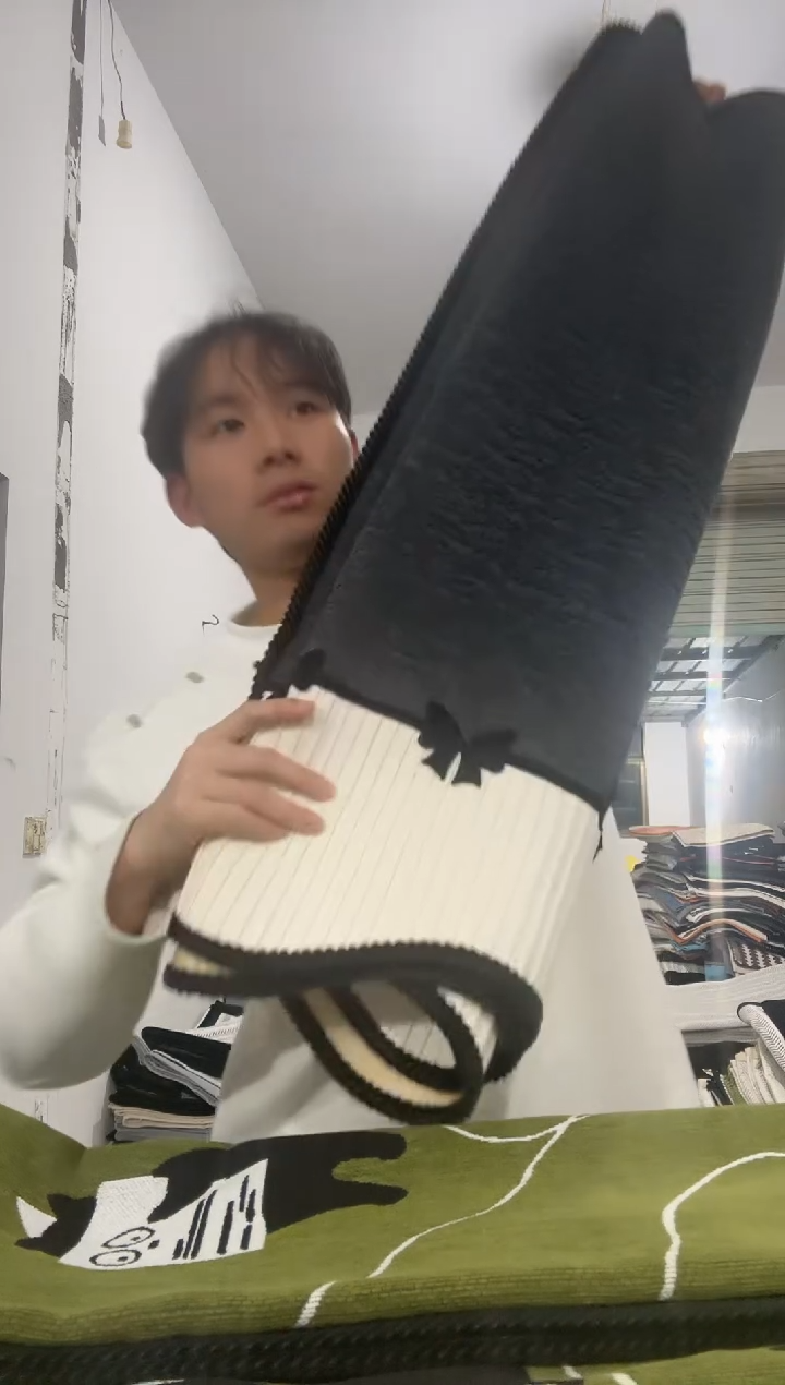 雪尼尔70*70   深灰色碟依