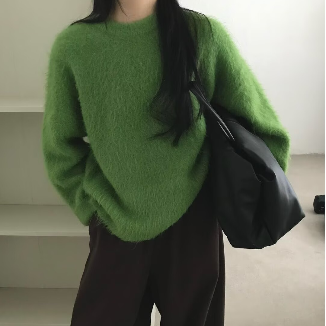 T2734 毛茸茸质感～软糯冬季宽松绿色套头毛衣女