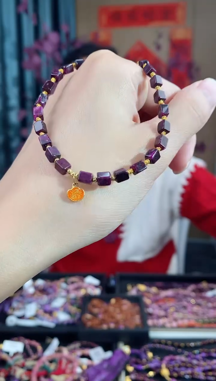 【闪购商品】苏纪石（舒俱来）手链18K金镶嵌811