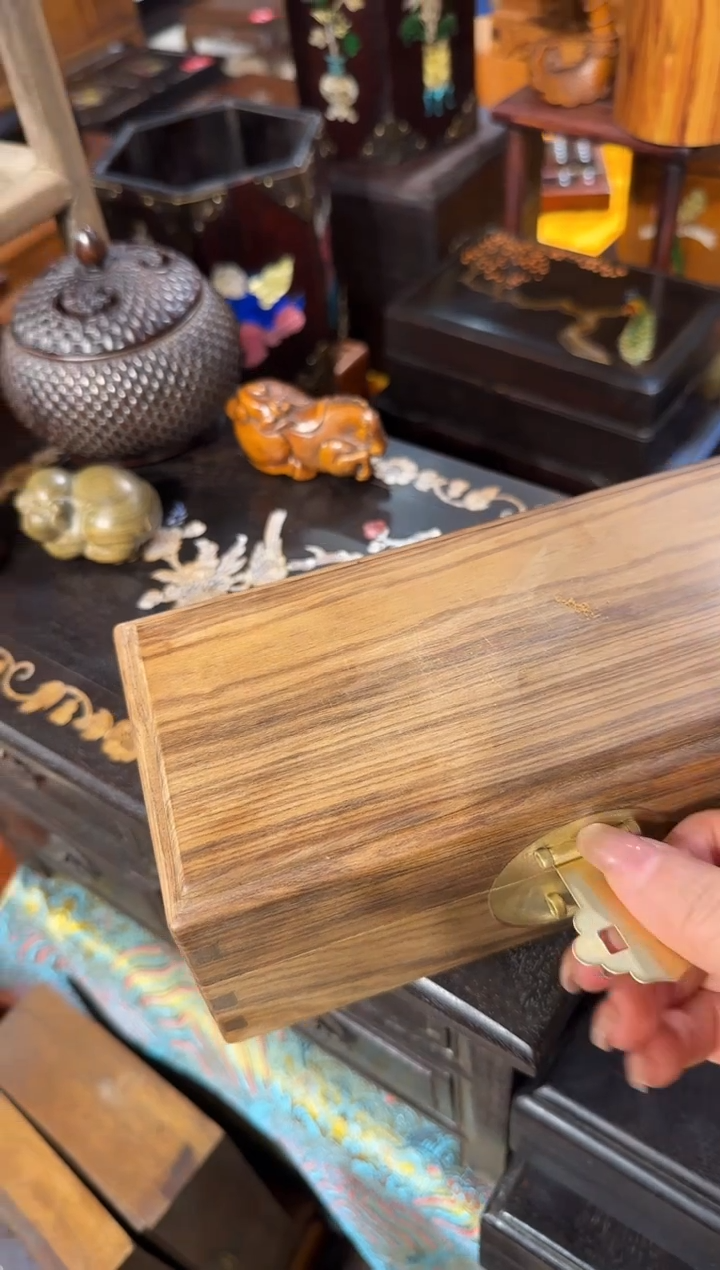 【闪购商品】木木艺黄花梨花纹小翻盖盒158.888