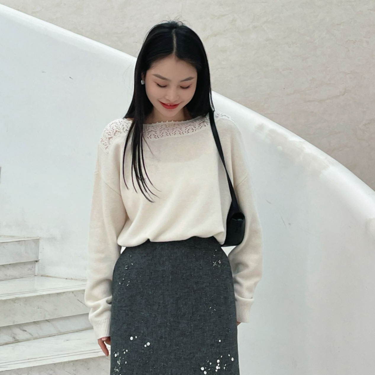 俪妍【LIVELY·YAN】冬款毛针织衫圆领73710半高领百搭套头