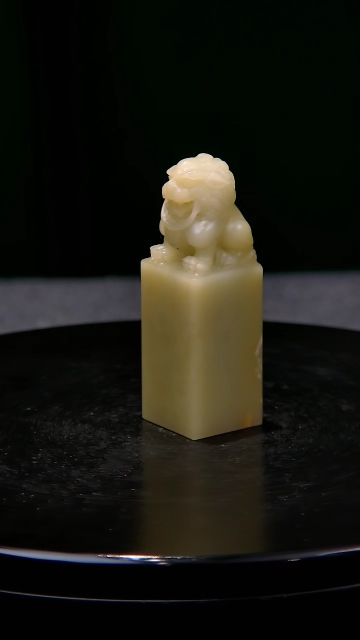 【闪购商品】青田石封门青北京狮钮