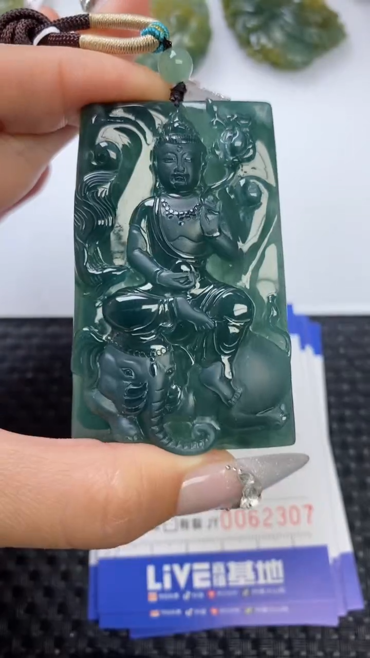 【闪购商品】翡翠颈饰未镶嵌1111111111111111