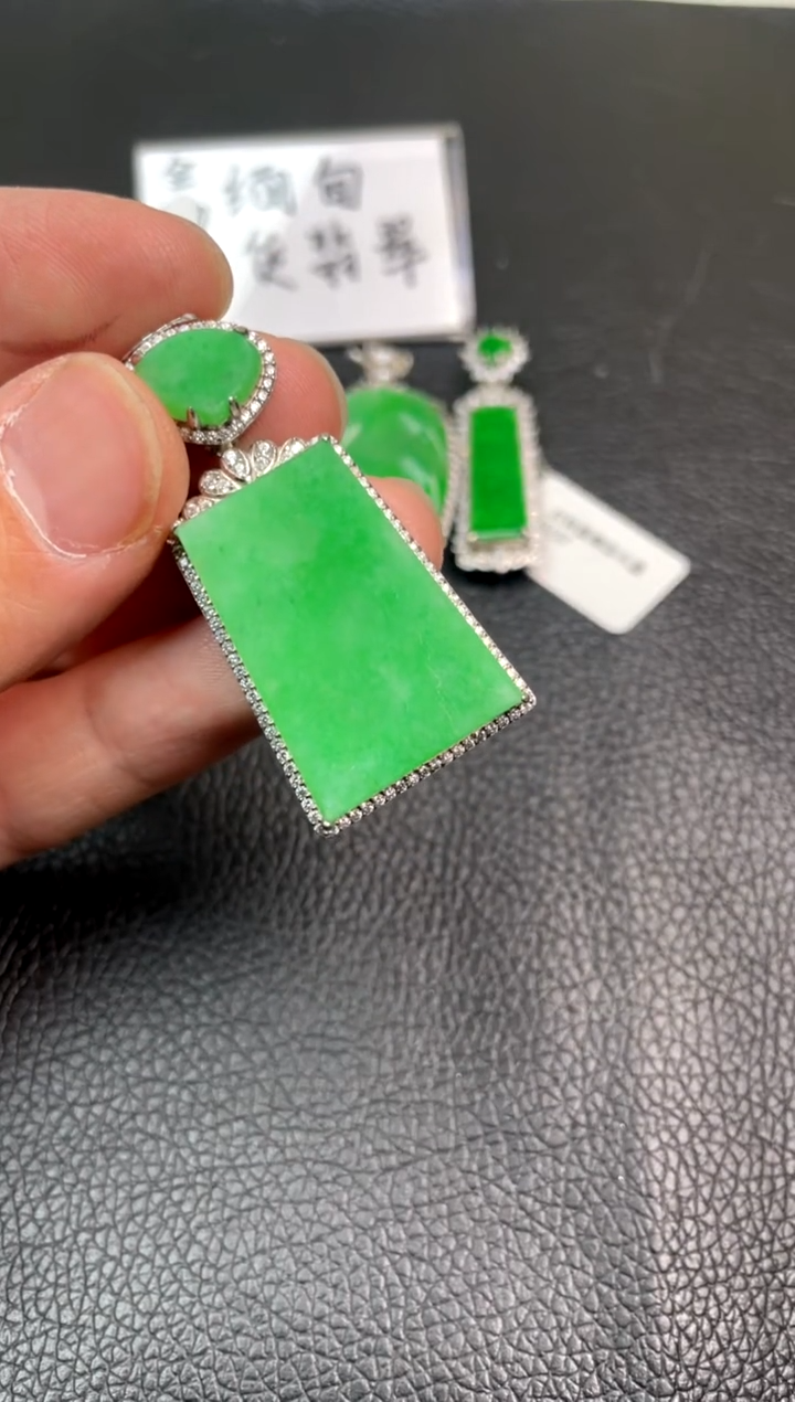 【闪购商品】翡翠吊坠(不含链)银S925镶嵌吊坠