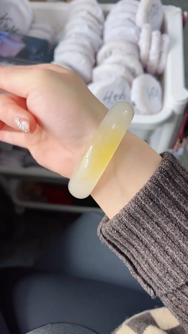 【闪购商品】石英质玉手镯未镶嵌633-64-65