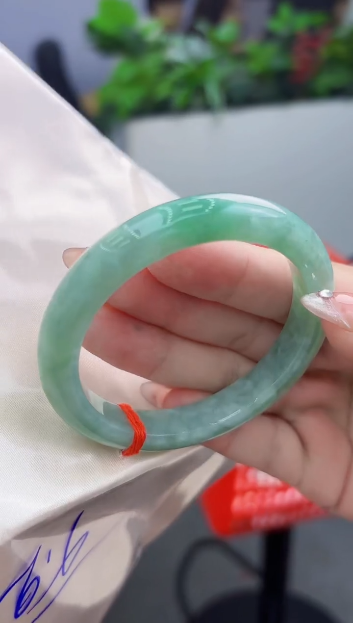 【闪购商品】翡翠手镯未镶嵌翡翠手镯