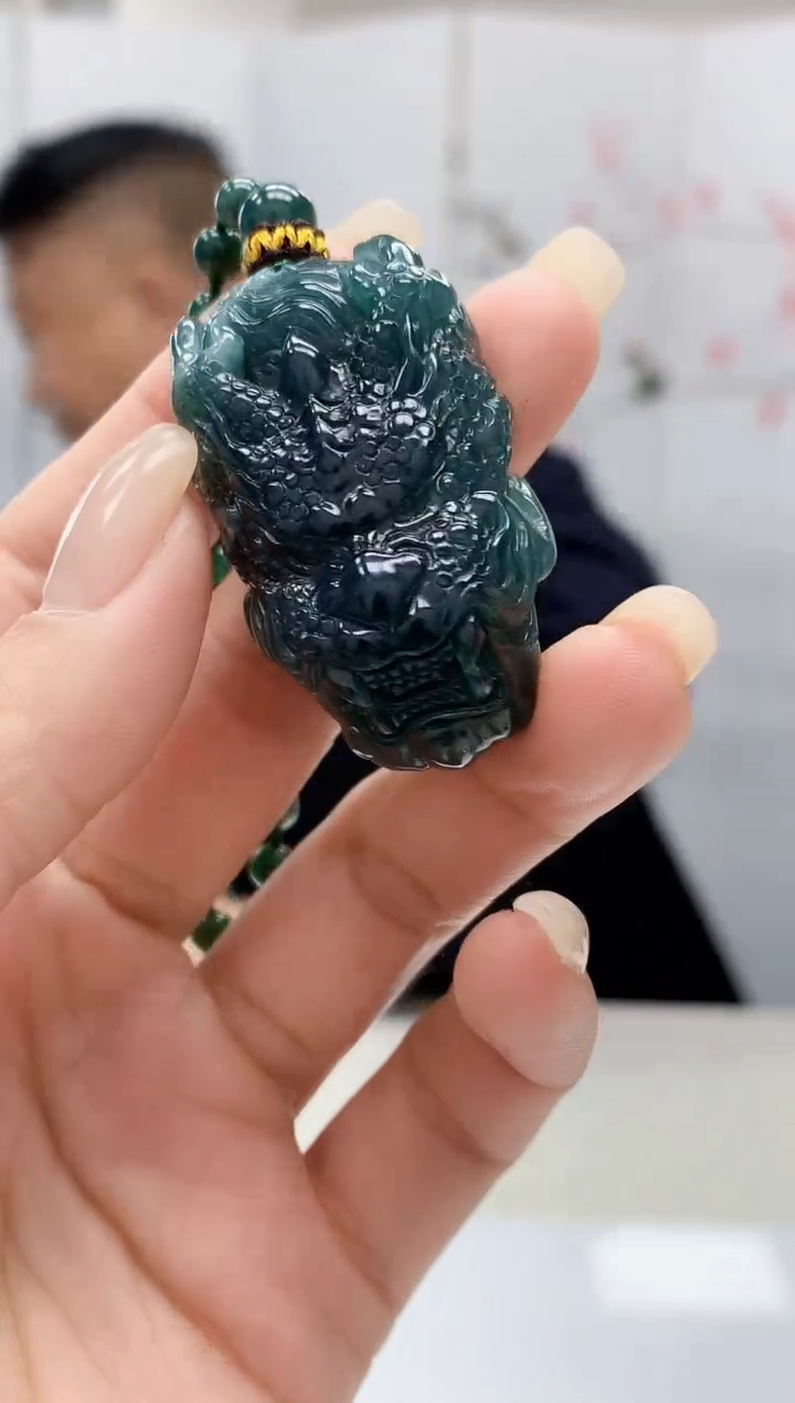 【闪购商品】定制翡翠未镶嵌4969lr-毛货挂件48