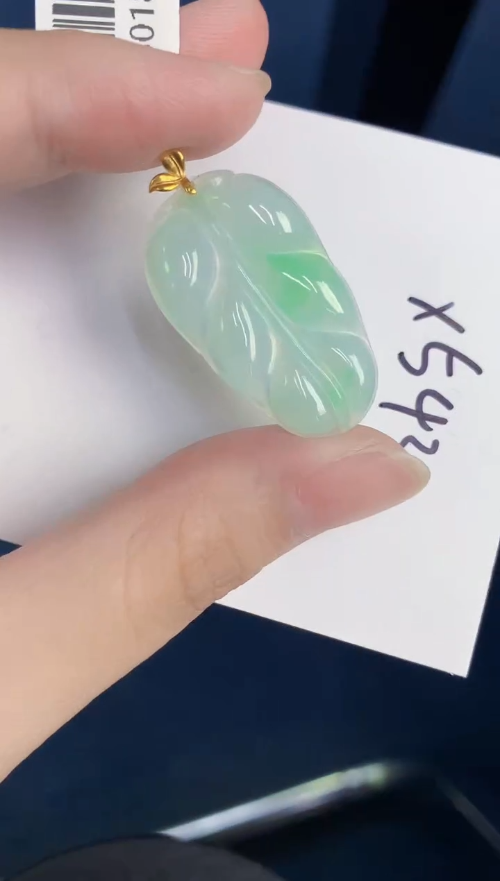 颈饰18K金镶嵌翡翠天然翡翠缅甸A货