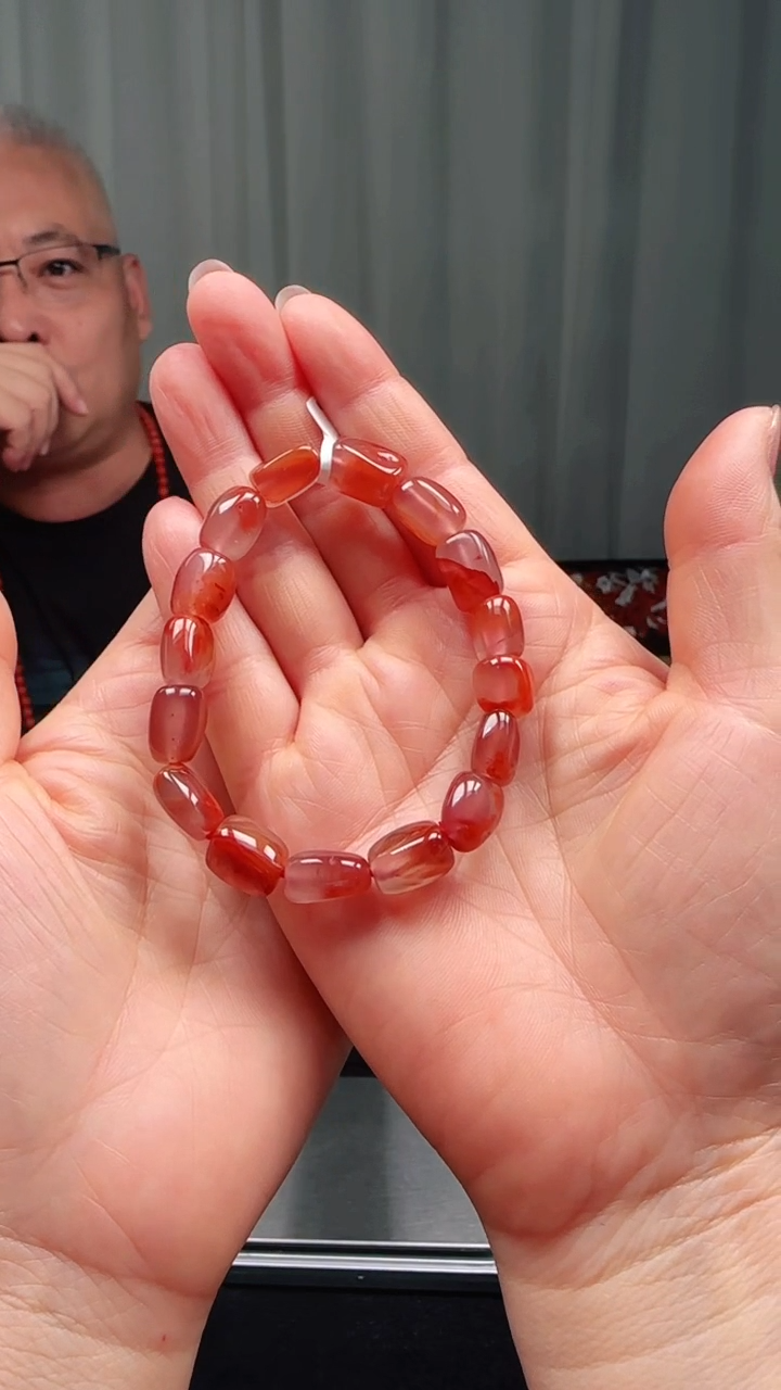 南红玛瑙多样性发一件未镶嵌10mm原矿九口随型手串