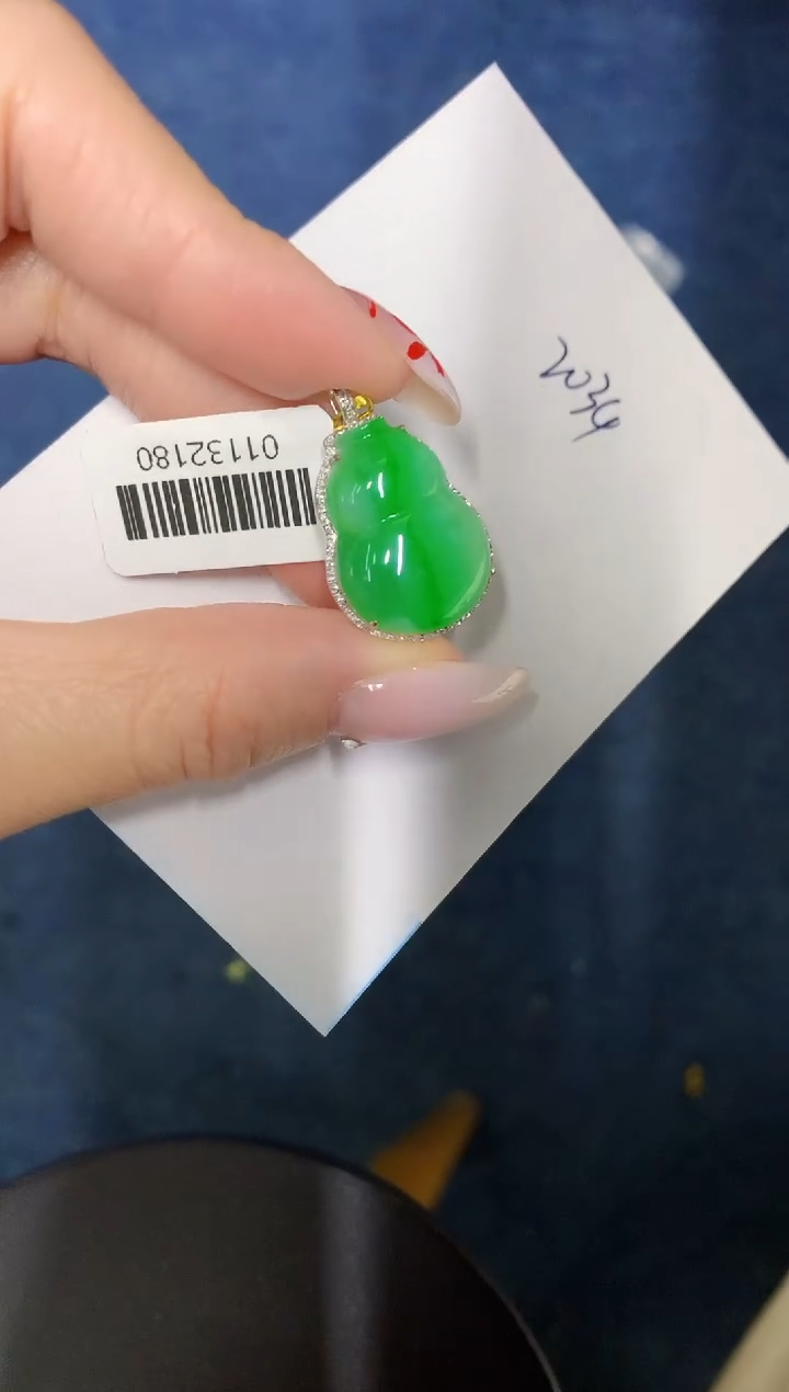 【闪购商品】翡翠颈饰18K金镶嵌0000000000