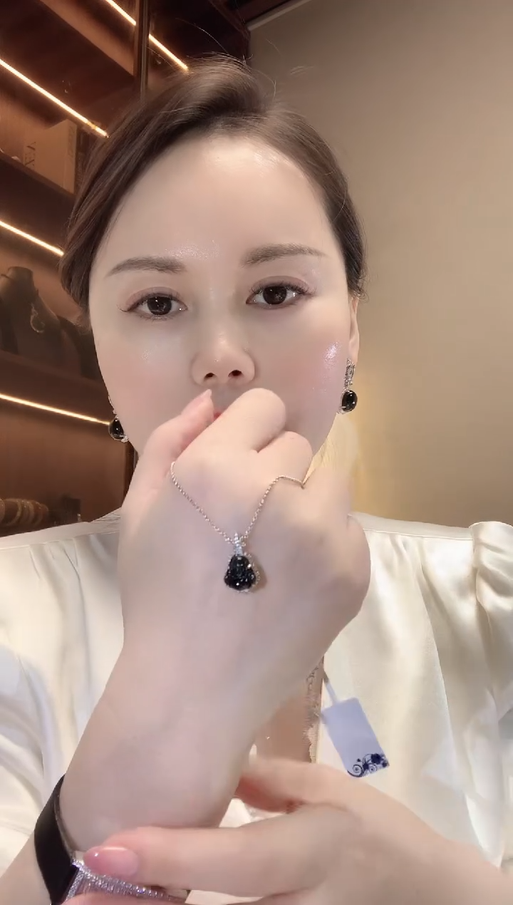 【闪购商品】翡翠套链18K金镶嵌C27 翡翠