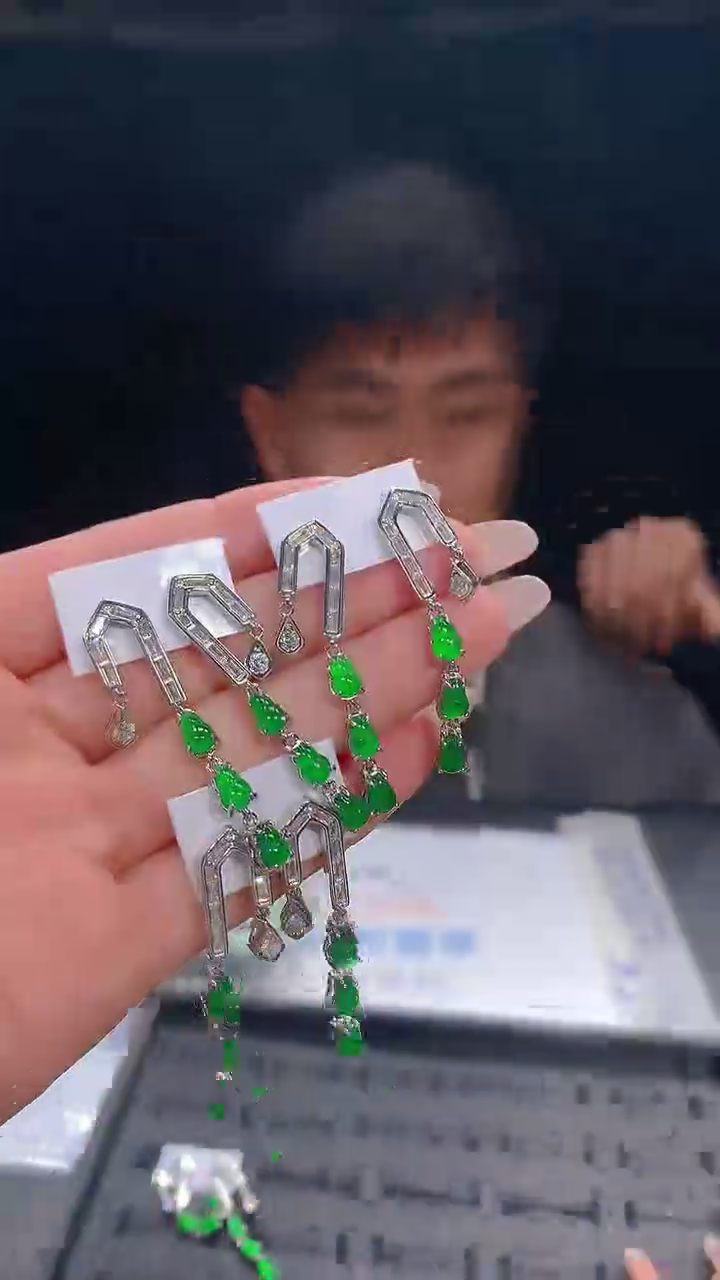 【闪购商品】定制翡翠未镶嵌32-多样性发货（发其一) 
