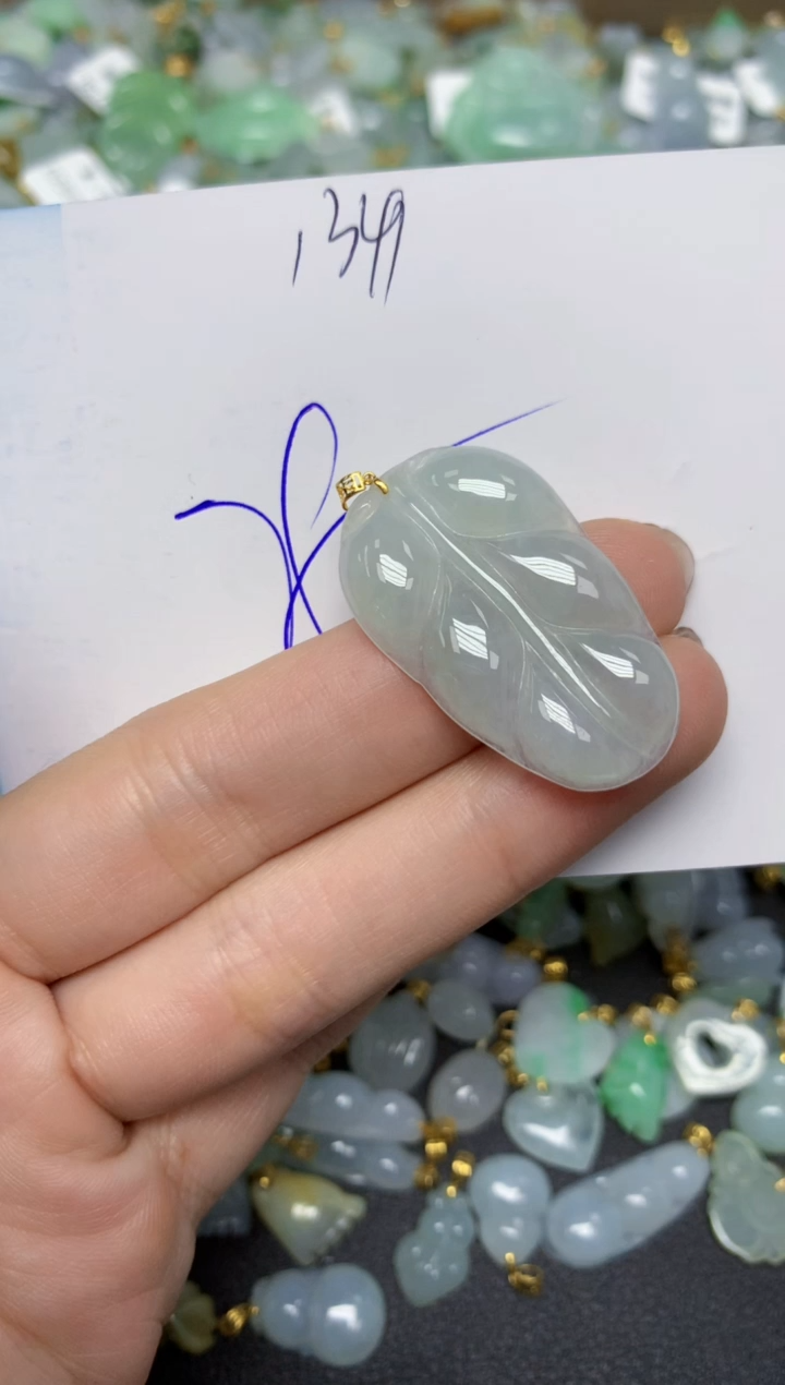 【闪购商品】翡翠颈饰18K金镶嵌天然翡翠A货