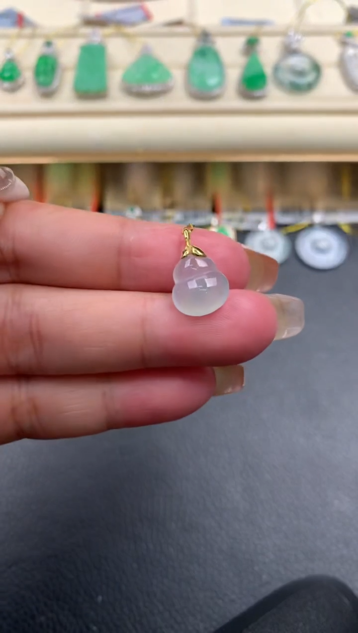 【闪购商品】翡翠颈饰18K金镶嵌Q25        