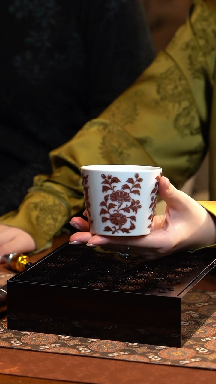 【闪购商品】S畅怀堂釉里红四季花卉冰桶杯