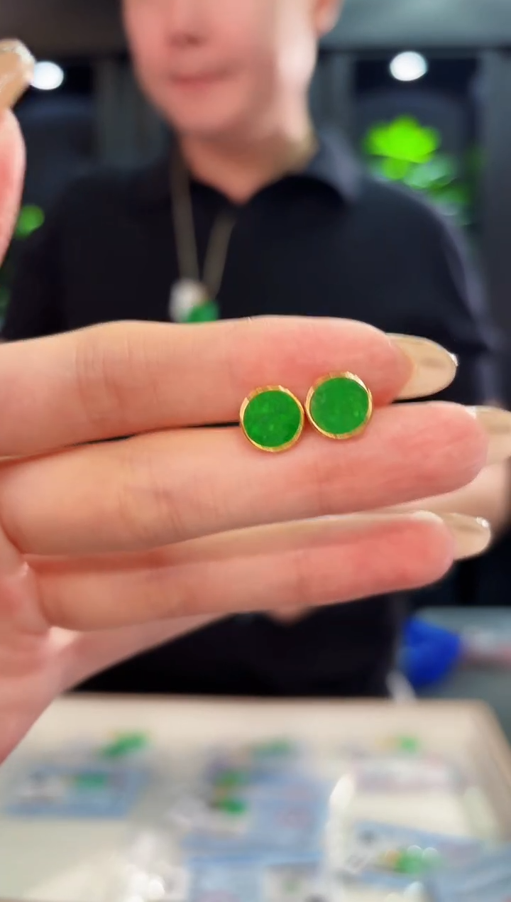 翡翠未镶嵌吊坠(不含链)i缅料A货/多样性发货/一件