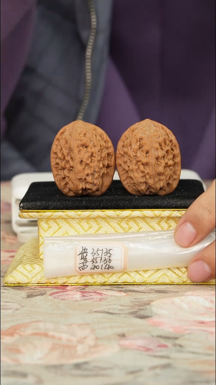 【闪购商品】文玩核桃把件非嫁接将军榜