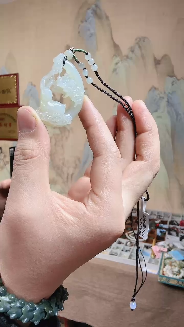 【闪购商品】和田玉颈饰未镶嵌.