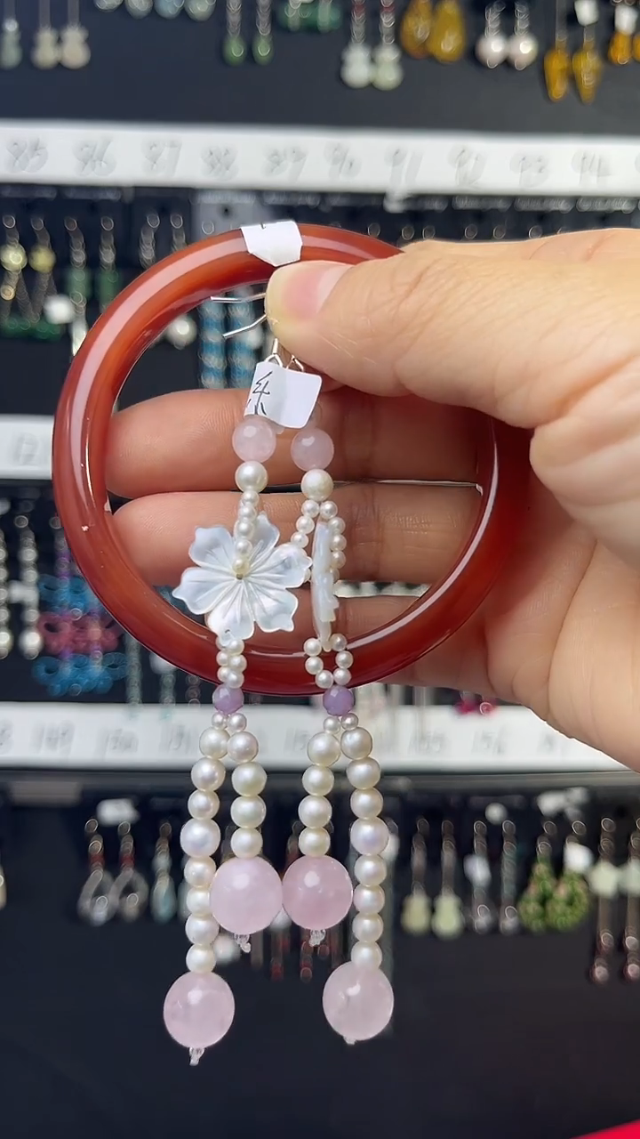 未镶嵌翡翠耳饰洛* 洛洛