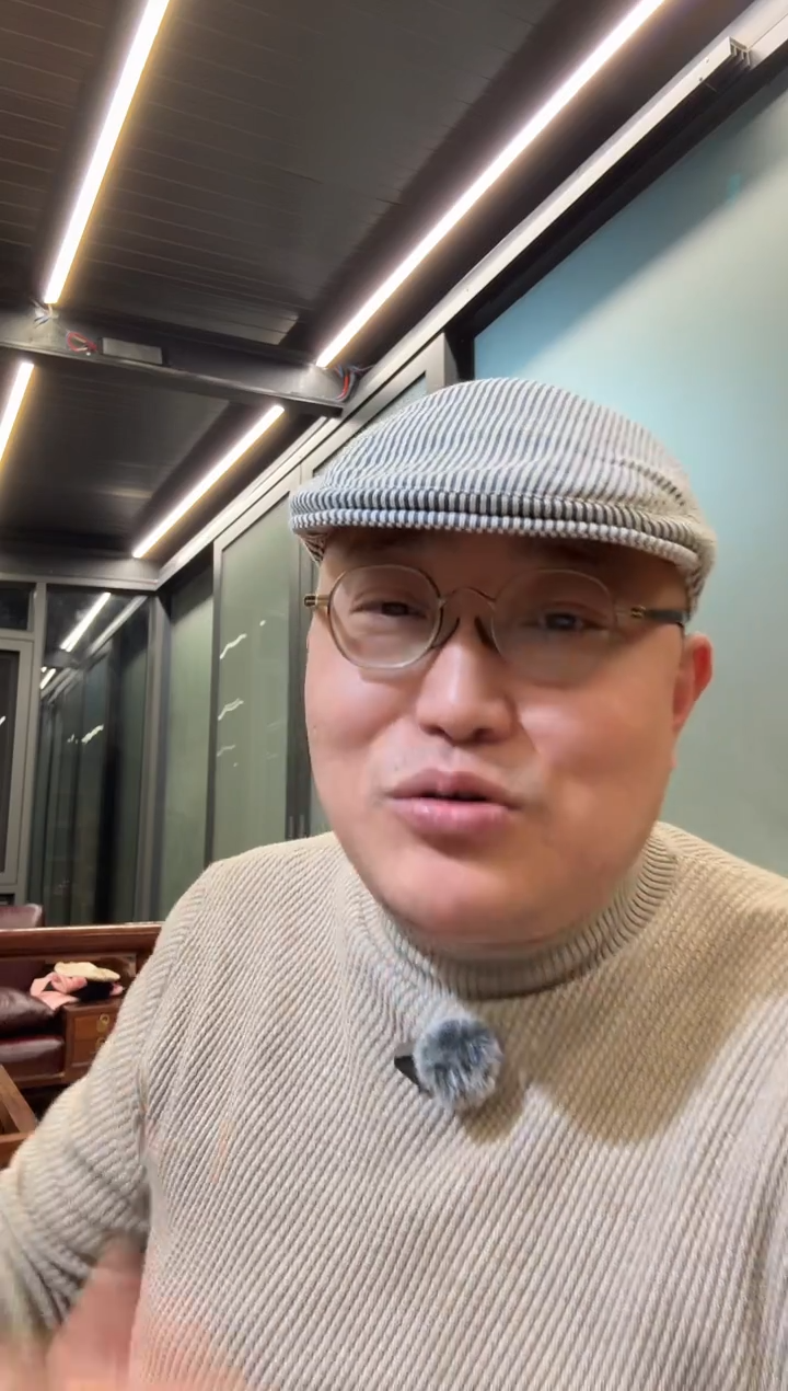 清*客（海棠蛱蝶图预售尾款） 