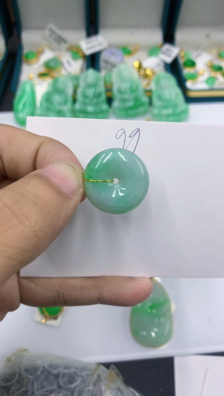 颈饰未镶嵌翡翠1111111111