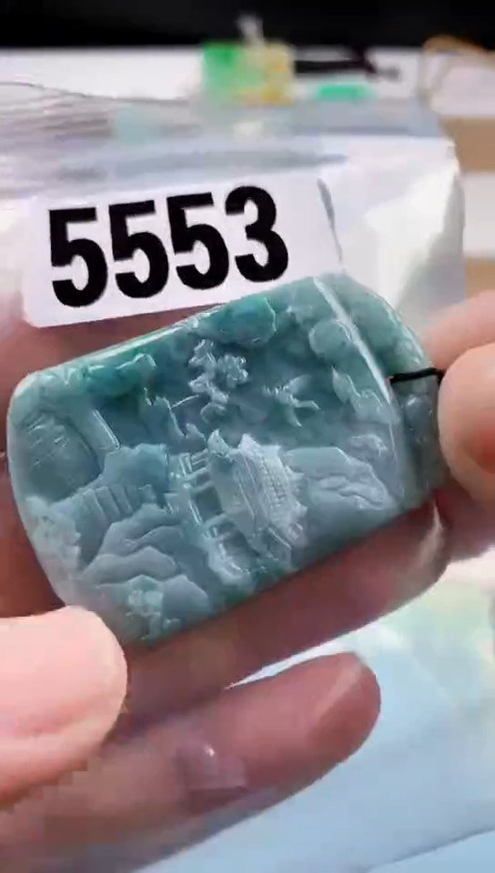 【闪购商品】翡翠挂件未镶嵌天然翡翠吊坠挂件