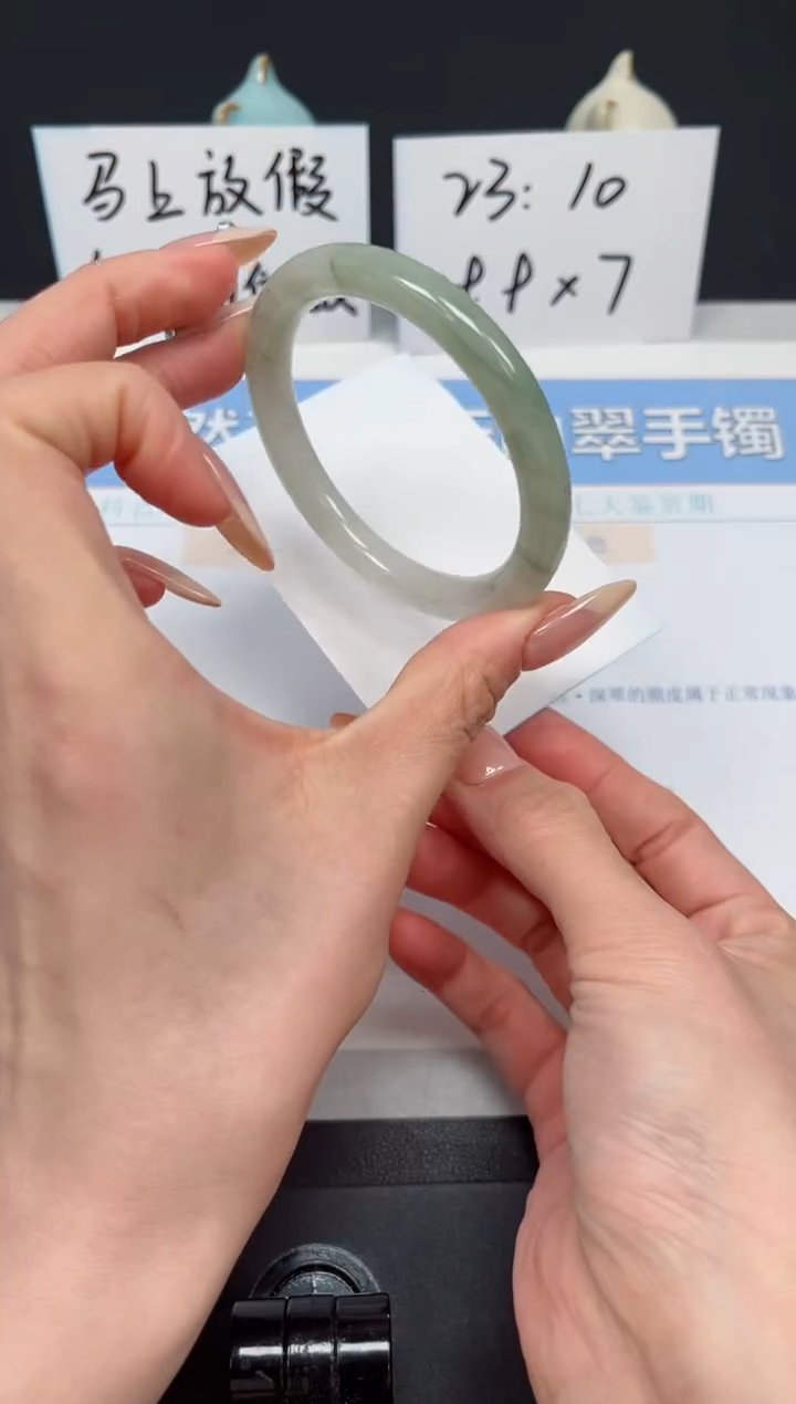 【闪购商品】石英质玉手镯未镶嵌K14-53