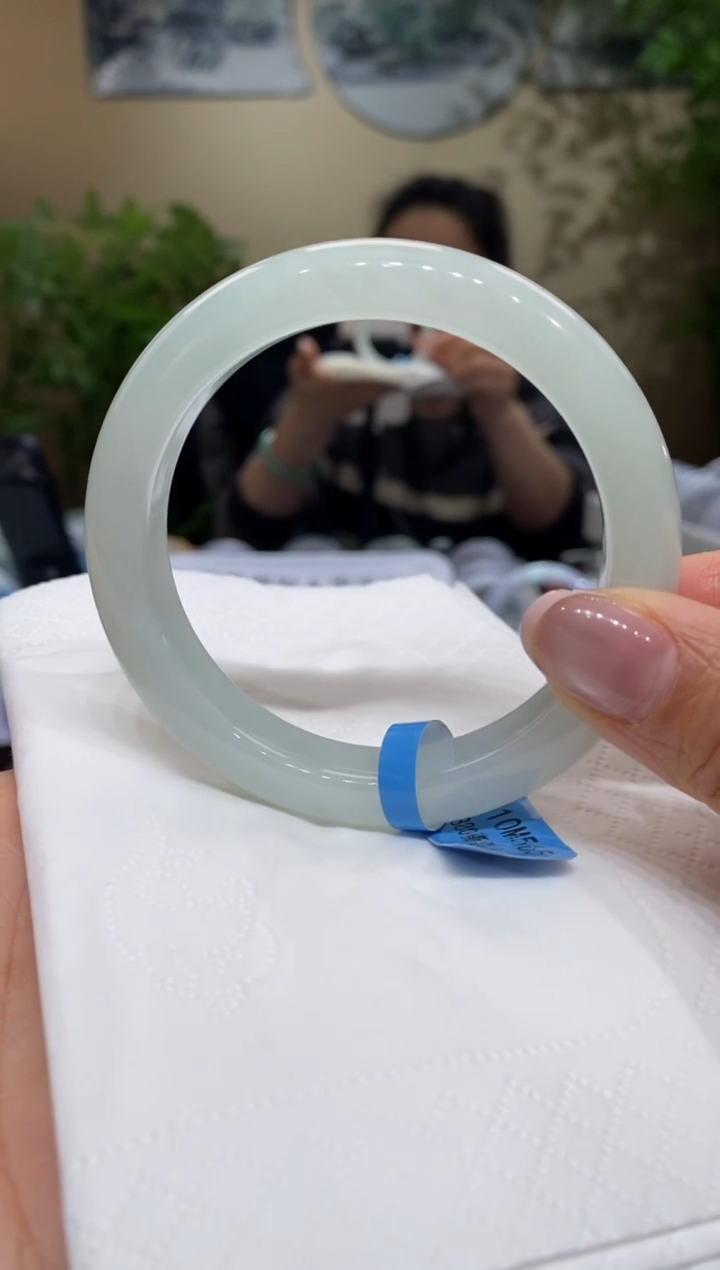 【闪购商品】翡翠手镯未镶嵌翡翠