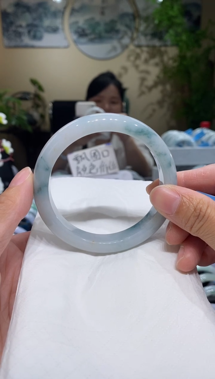 翡翠手镯未镶嵌圈口59-60