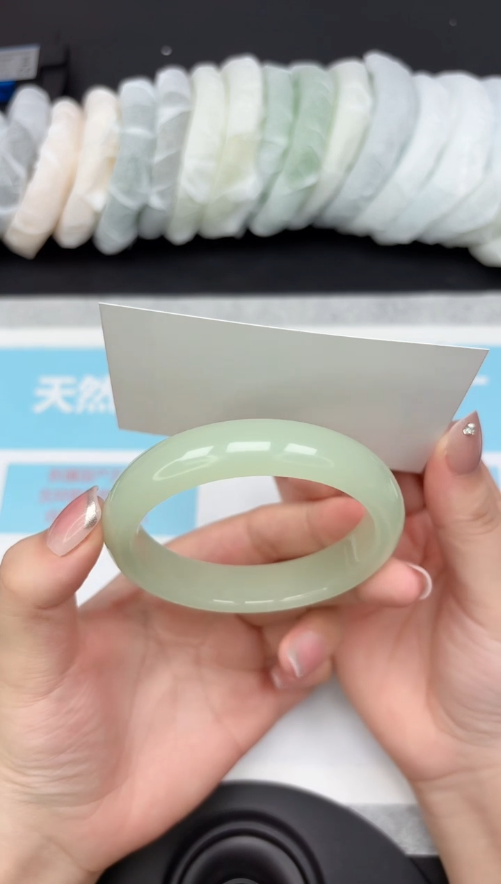 未镶嵌手镯石英质玉172-5758