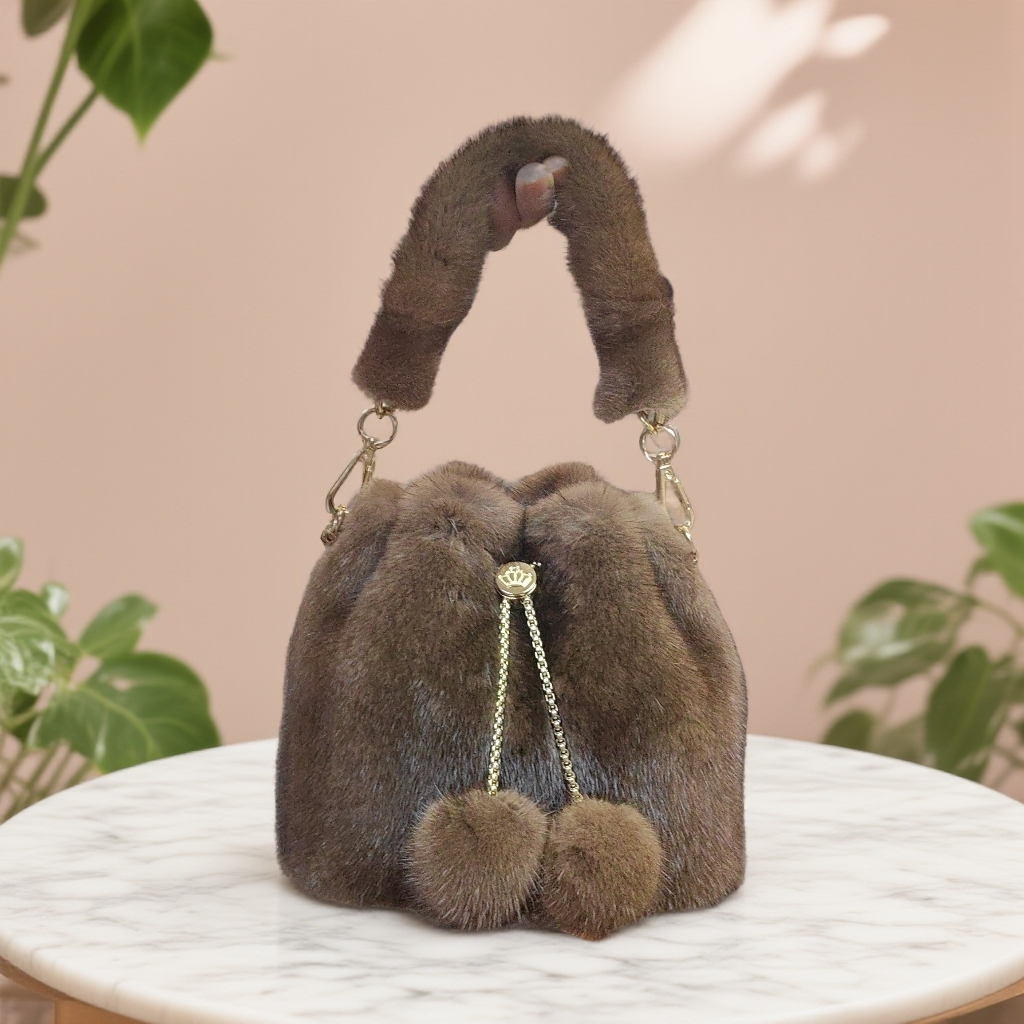 （LY轻奢包包直播间链接哦）时尚简约百搭通勤单肩包秋冬卡通手提包