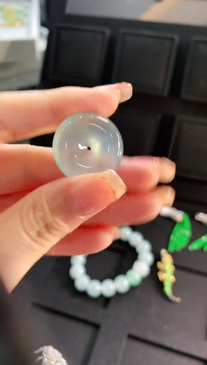【闪购商品】翡翠吊坠(不含链)未镶嵌吊坠