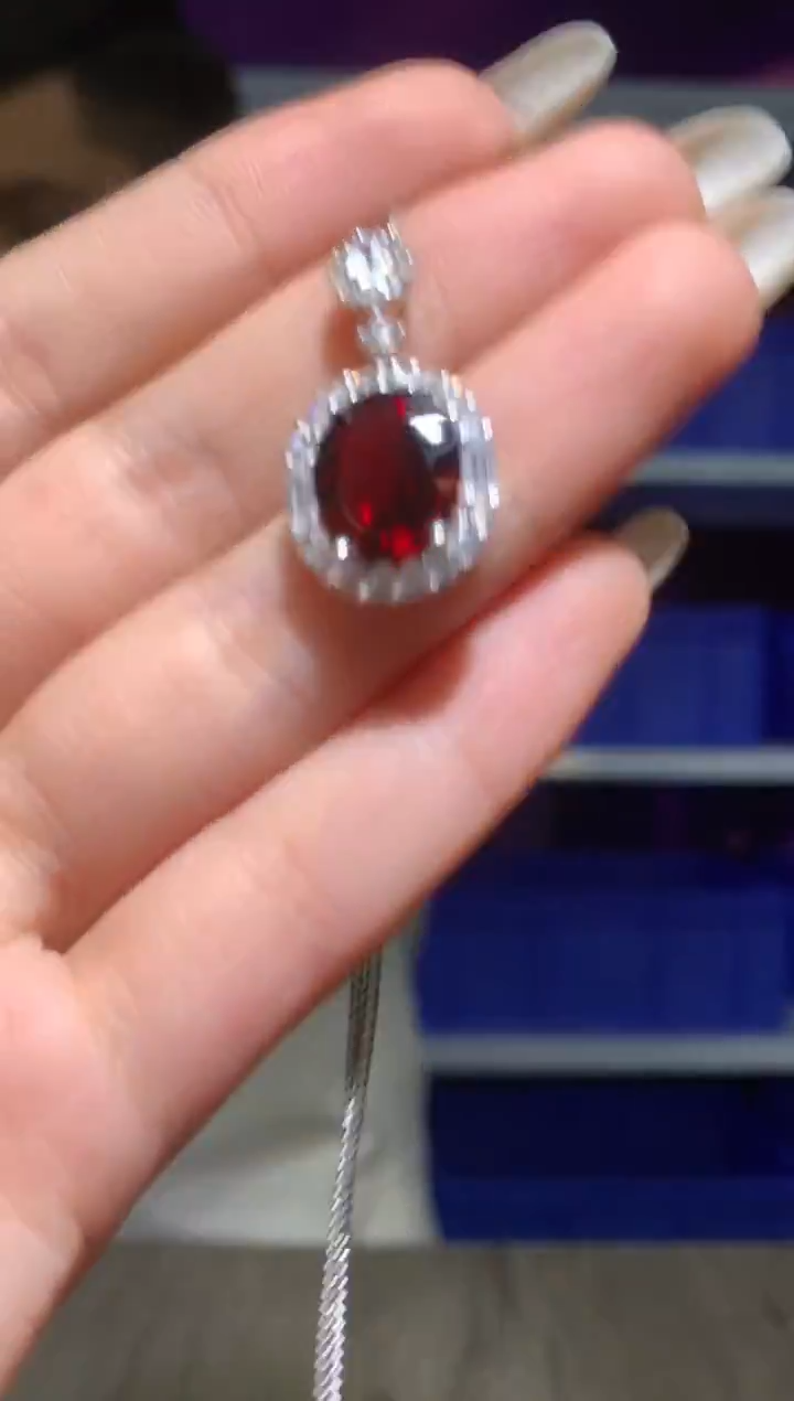 吊坠(赠链)银S925镶嵌石榴石【宝石世家严选】