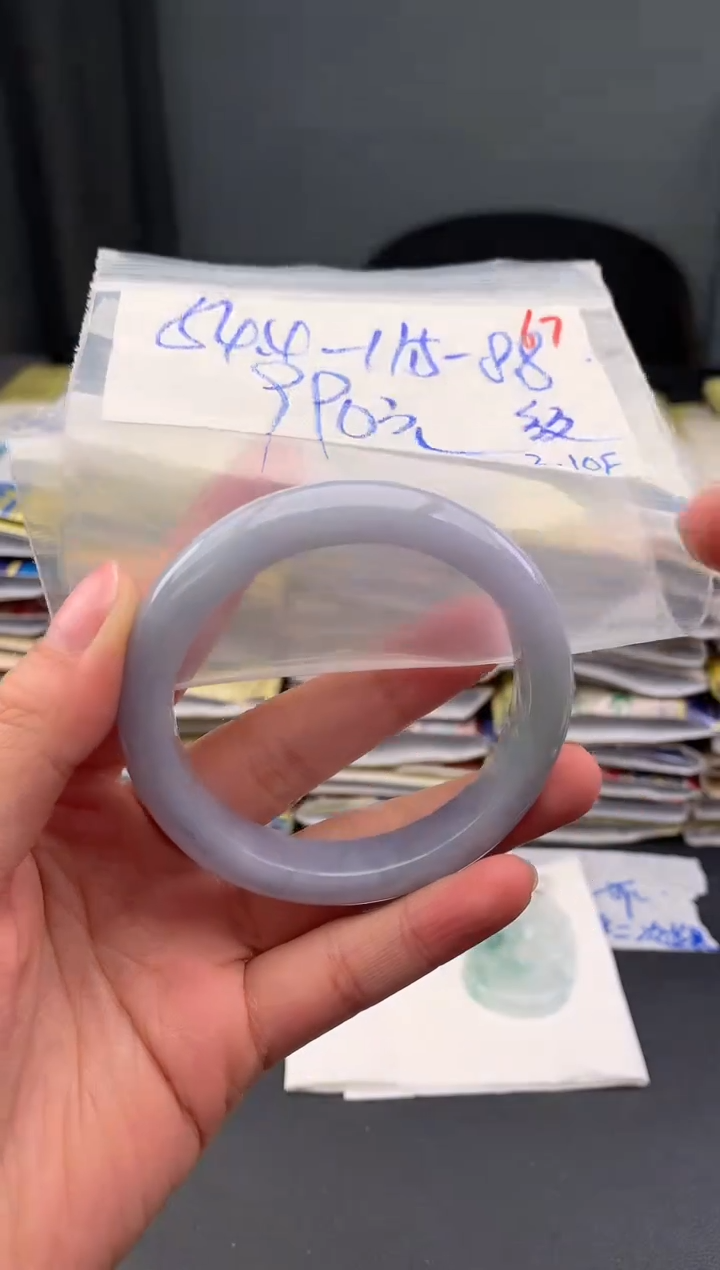 【闪购商品】定制翡翠未镶嵌毛货需精细抛光+67手镯+990元