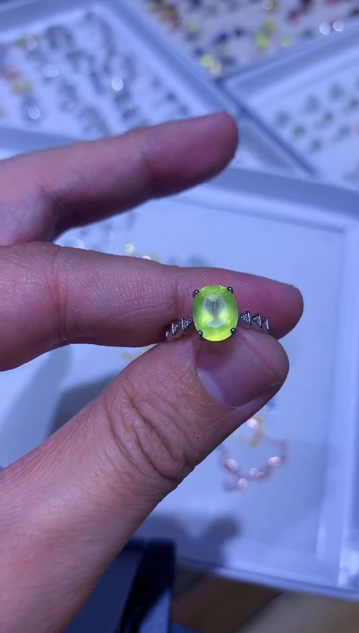【闪购商品】葡萄石戒指银S925镶嵌.........