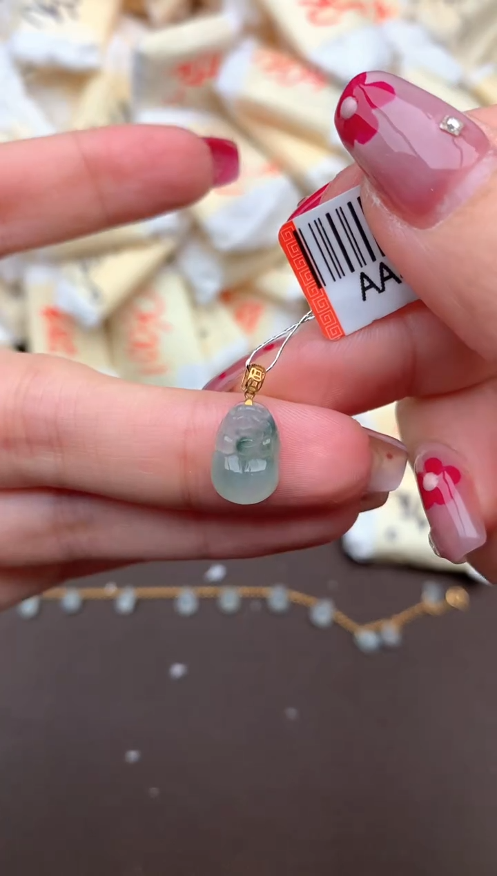 【闪购商品】翡翠挂件18K金镶嵌一 